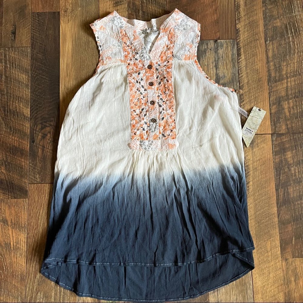 BKE Women’s XS Very Cute Tank Top Shirt Cotton Rayon Blend Ombré Blue New